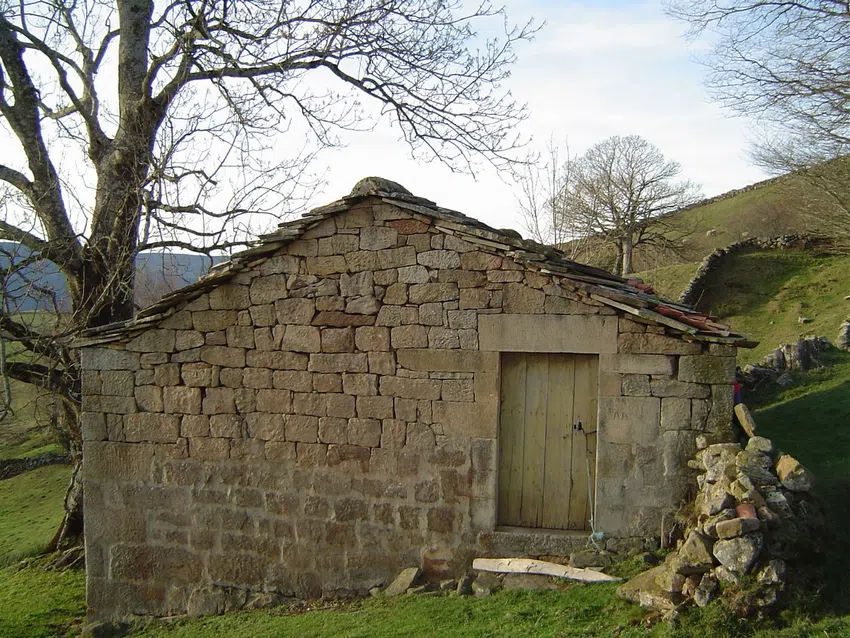 Cabaña pasiega para rehabilitar en Resconorio