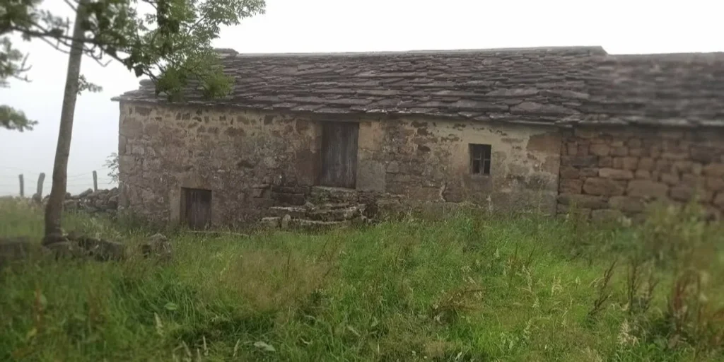 Cabaña de cuadra y pajar en Busticabañas